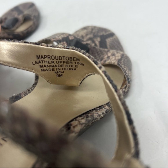 Anne Klein T strap heel sandals snake print size 9 - Picture 4 of 6